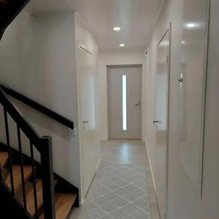 Ferienhaus Modern 64m2 - Sauna, Jacuzzi, Near Center *
